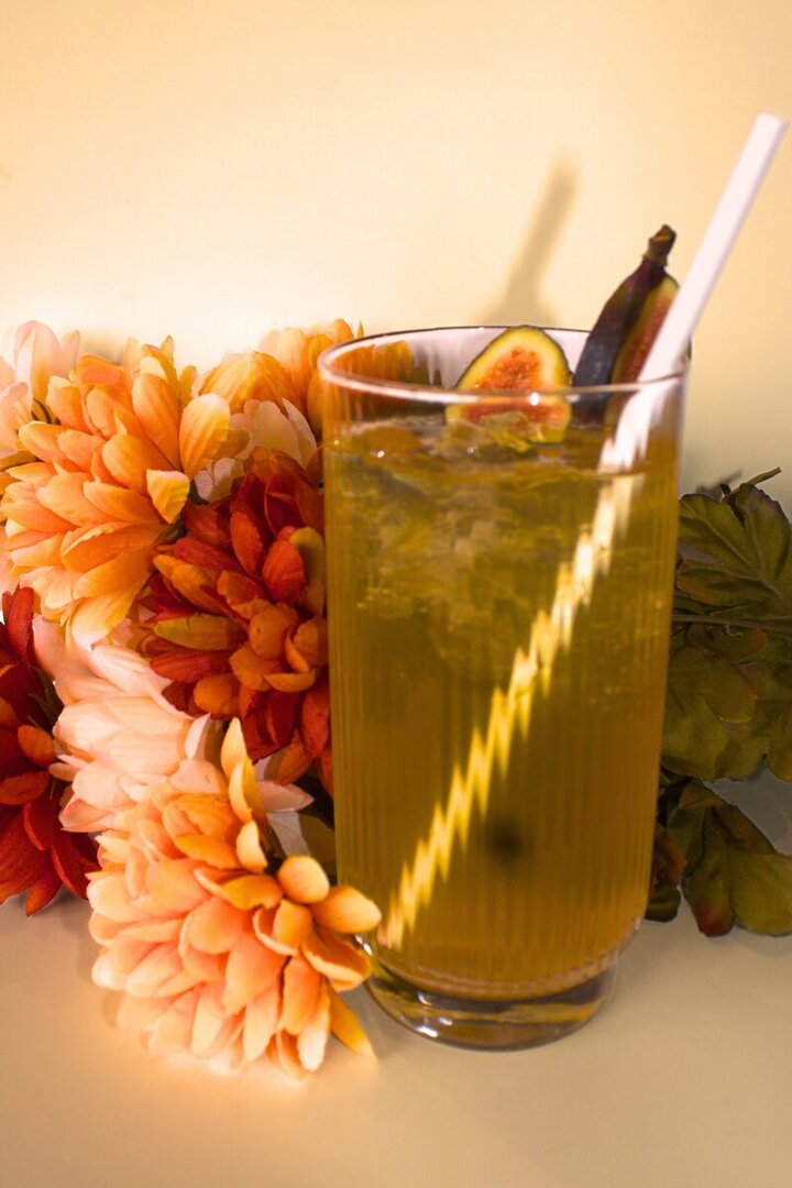 fruity fall tea drink